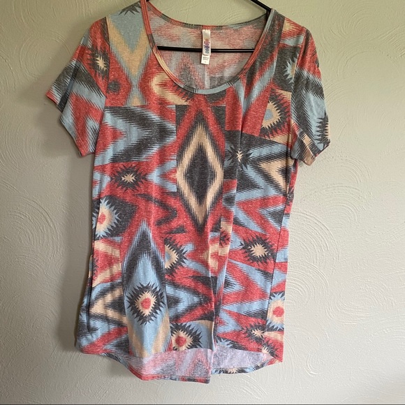 Lularoe Shirt - Picture 1 of 3